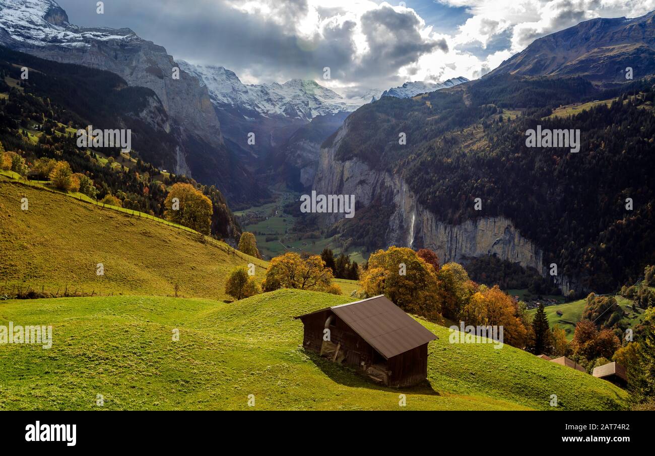 View from the village of winged into lauterbrunnen valley / Blick von Wengen ins Lauterbrunnental Stock Photo