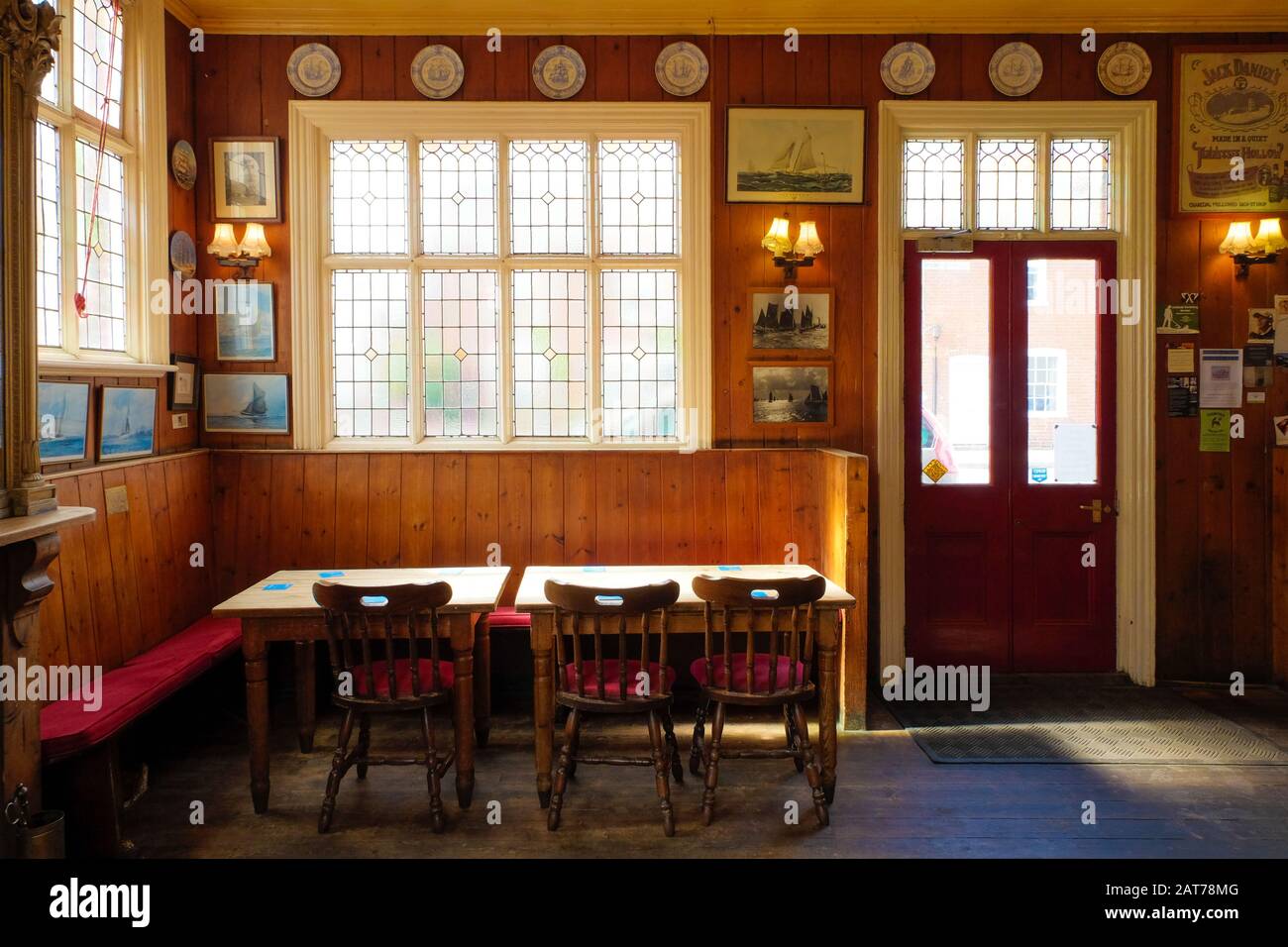 Interior of the White Hart pub, High St, Aldeburgh, Suffolk. UK Stock Photo