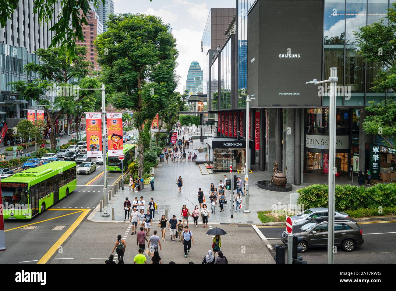 Singapore January The Traffic In Orchard Road And The Crowd On The Sidewalk Stock Photo Alamy