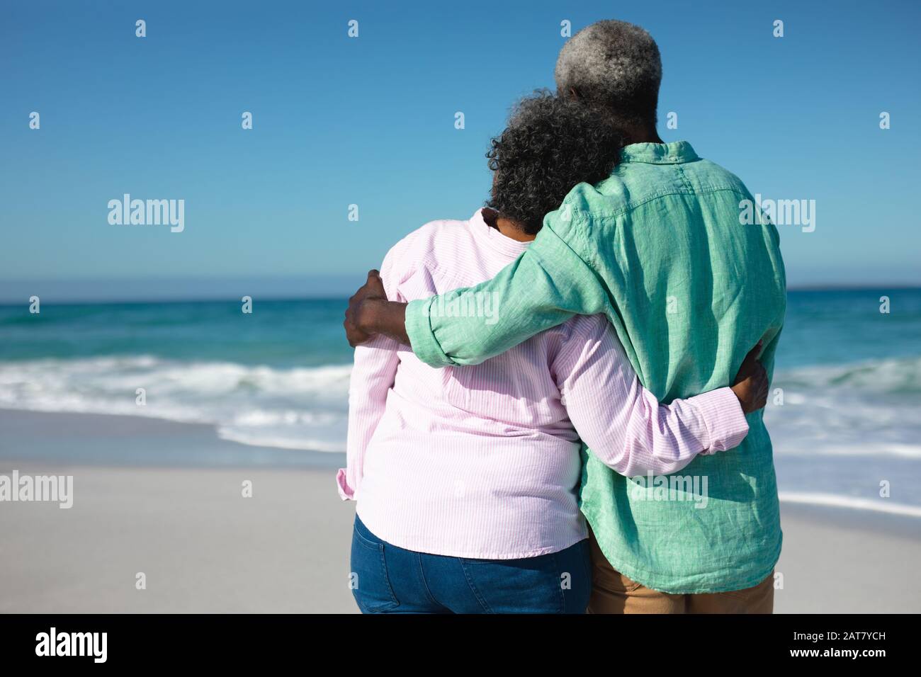 couple, falls in love, beach, lie, Gaze contact, man, breast, stones,  heart-shaped Gravel beach, Stock Photo, Picture And Rights Managed Image.  Pic. MB-03793987