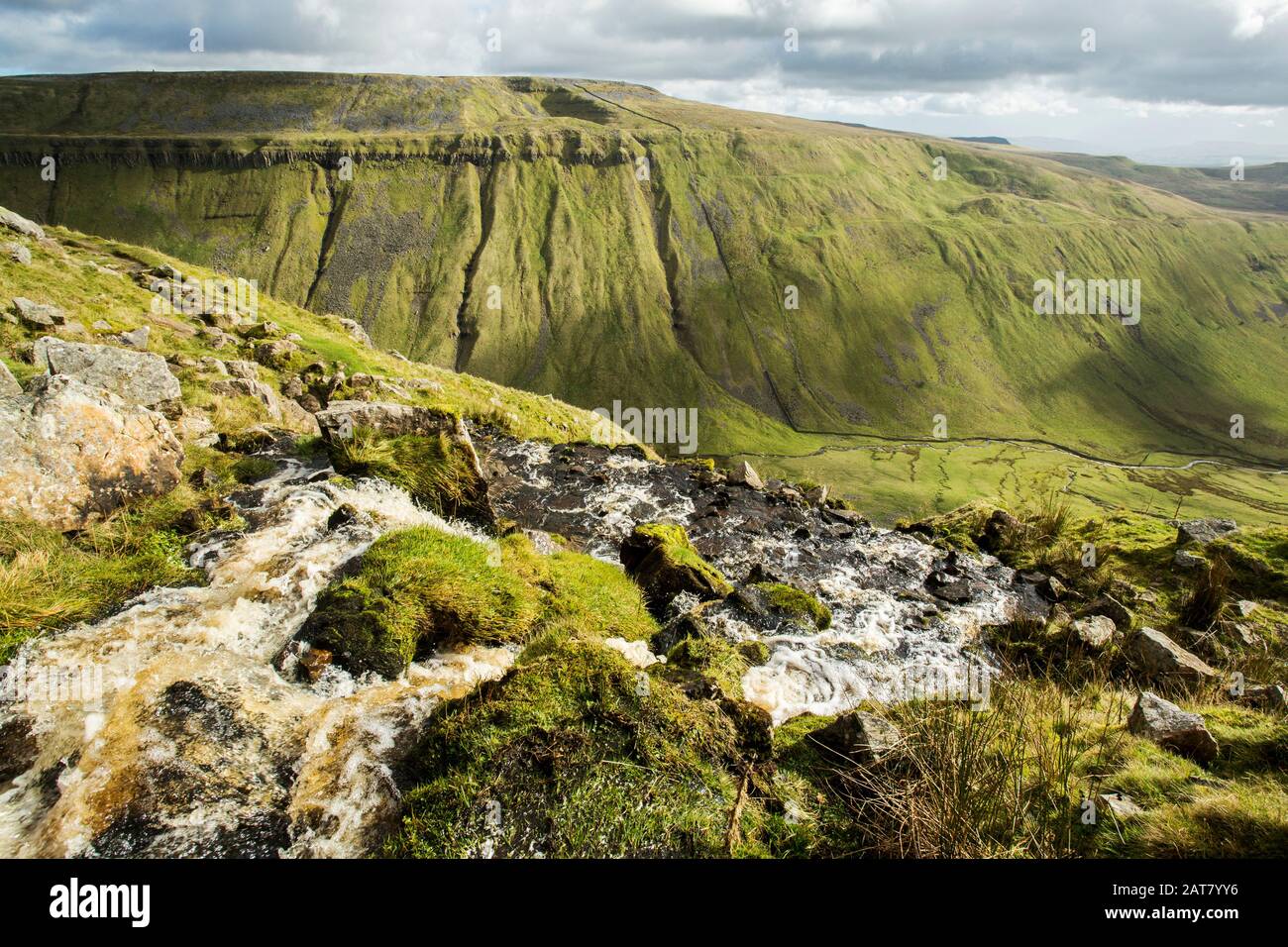 Looking down Strands Beck into High Cup Gill, High Cup Nick, North Pennines, Cumbria, England Stock Photo