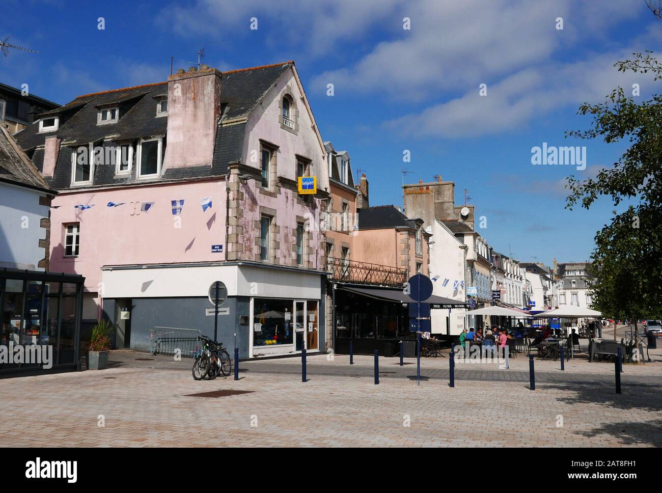 Concarneau, Place Jean Jaures, Finistere, Bretagne, France, Europe Stock  Photo - Alamy