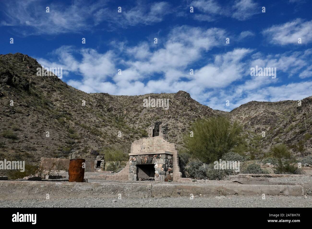 Rusty Ranch Arizona The Abandoned Lost Ranch ruins in the Arizona desert Stock Photo - Alamy