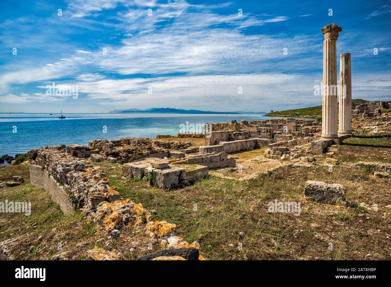 Tempio Tetrastilo, Two Columns area, Golfo di Oristano in distance,  Archaeological Site of Tharros, municipality of Cabras, Sardinia, Italy  Stock Photo - Alamy
