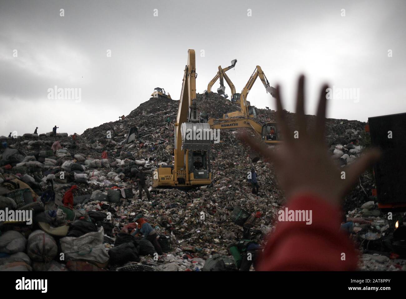 March 23, 2017, Jakarta, jakarta, Indonesia Huge pile of garbage at