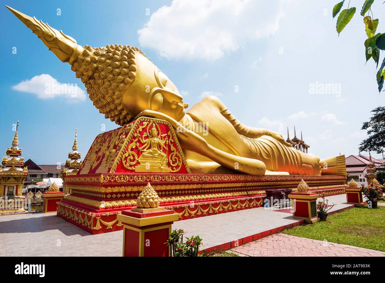 Reclining Buddha statue at Wat Pha That Luang, Vientiane, Laos Stock Photo Alamy