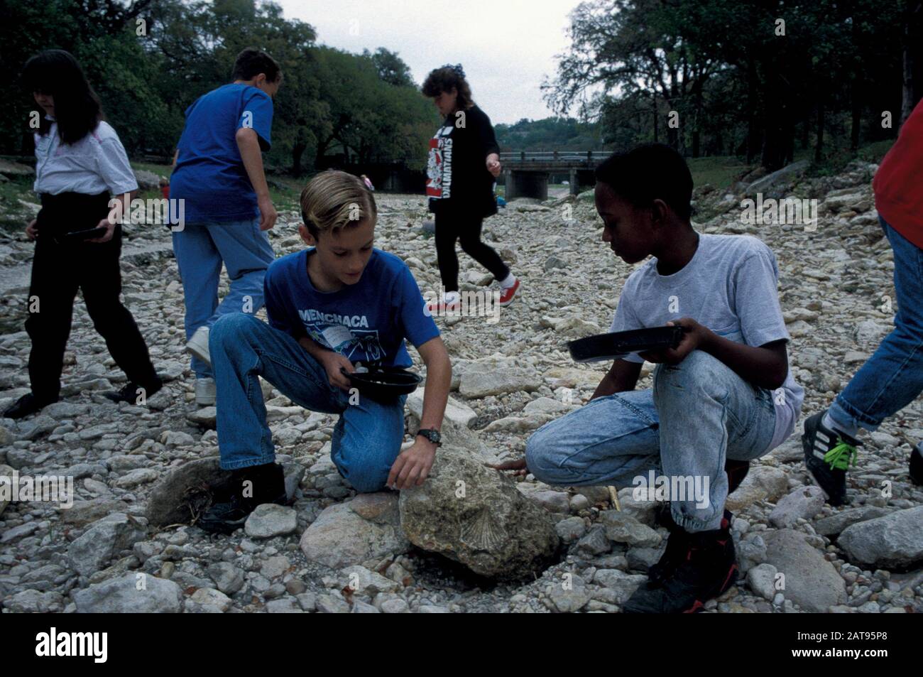 Austin, Texas 5th Grade Science Field Trip. Fossil hunting science field trip to Shoal Creek