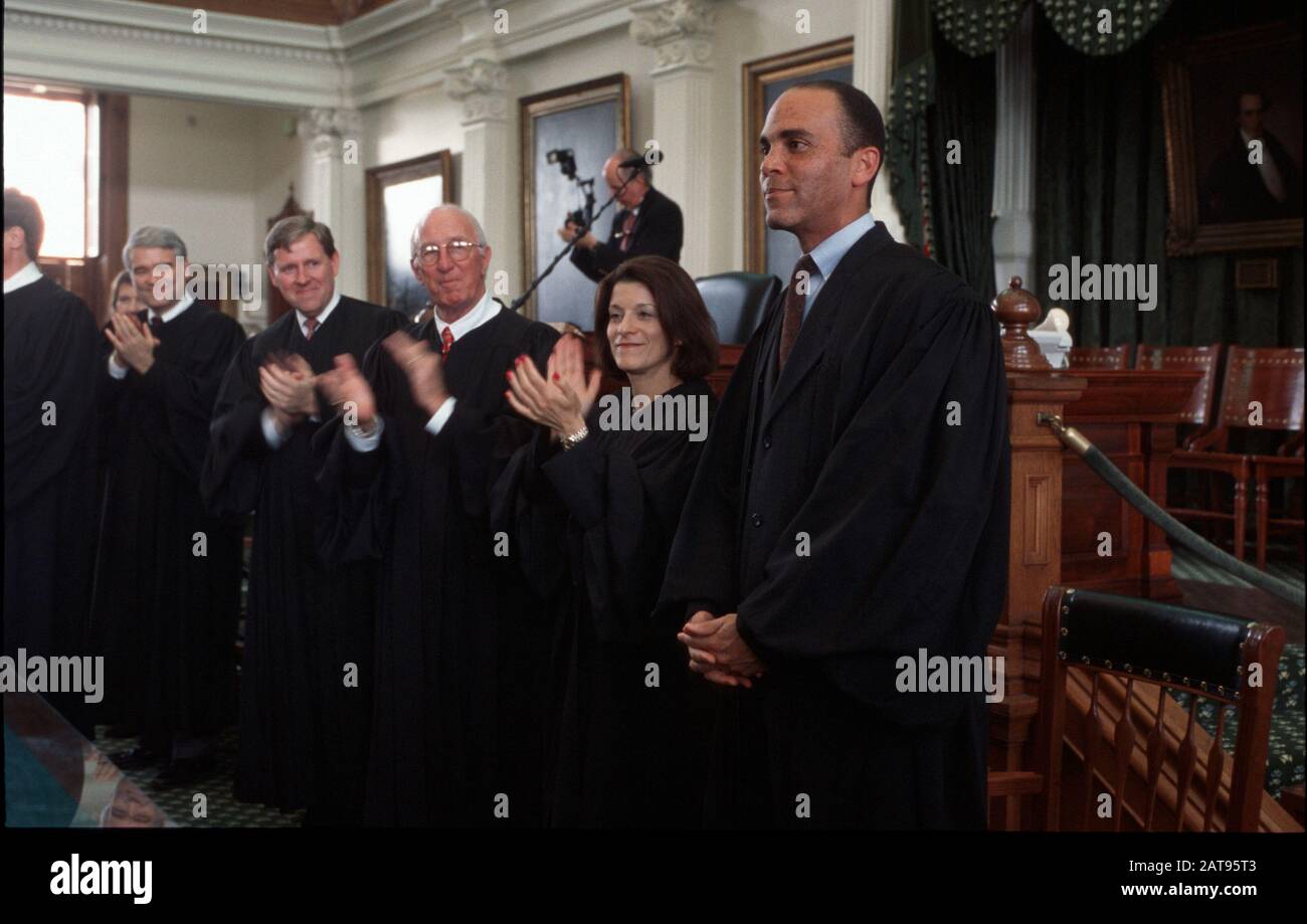 Judge robes court hi-res stock photography and images - Alamy