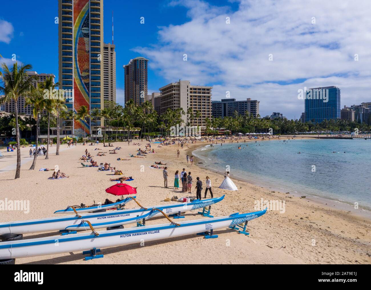 Hilton waikiki beach hi-res stock photography and images - Alamy