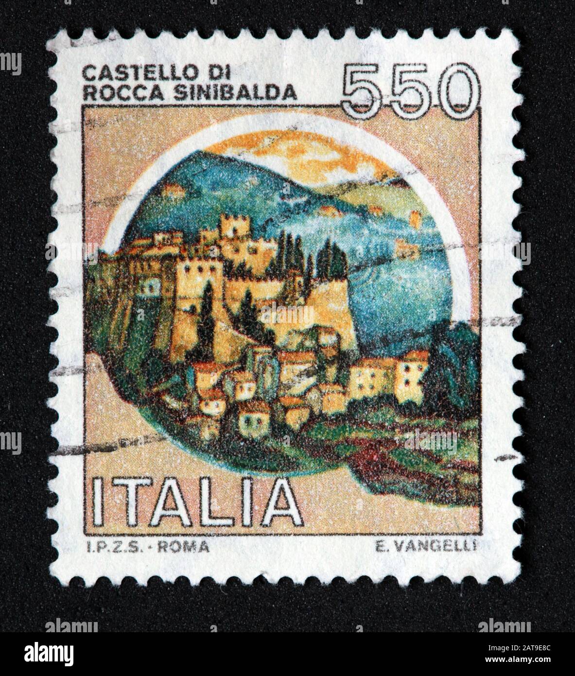 Italian stamp, poste Italia used and franked stamp, castles of Italy,   Italia 550lire Castello Di Rocca Sinibalda - E.Vangelli - Roma Stock Photo