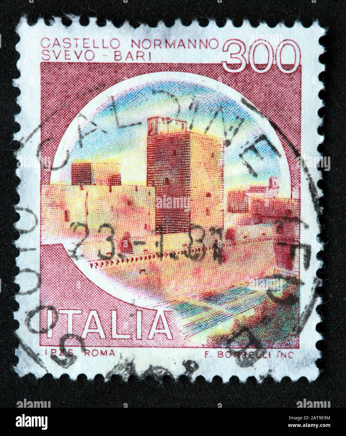 Italian stamp, poste Italia used and franked stamp, castles of Italy,  Italia 300lire Castello Normanno Svevo , Bari, Roma Stock Photo