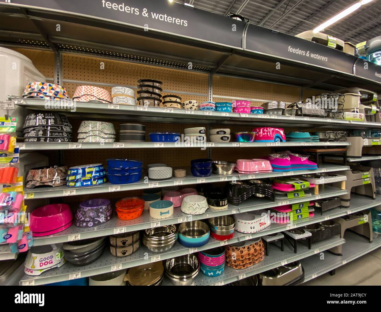 Orlando Fl Usa 1 29 20 A Display Of Pet Feeders And Waterers For