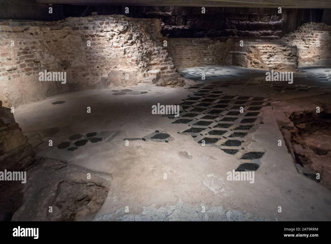 Crypt of the duomo hires stock photography and images Alamy