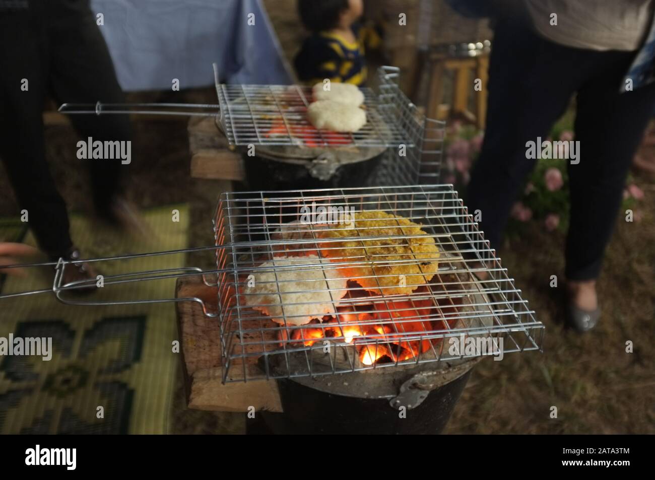 Use stove charcoal hi-res stock photography and images - Alamy