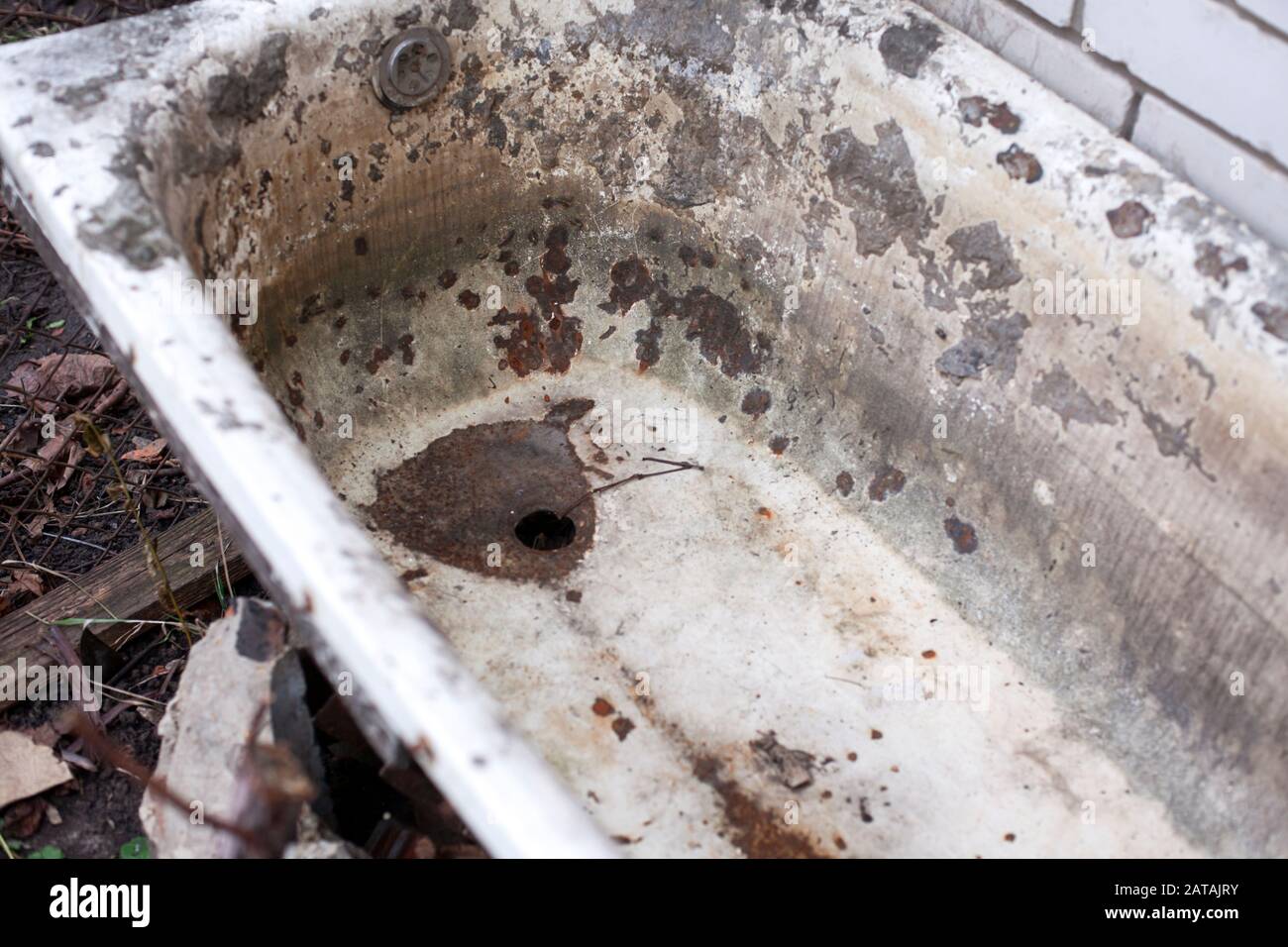 Dirty bathtub hires stock photography and images Alamy