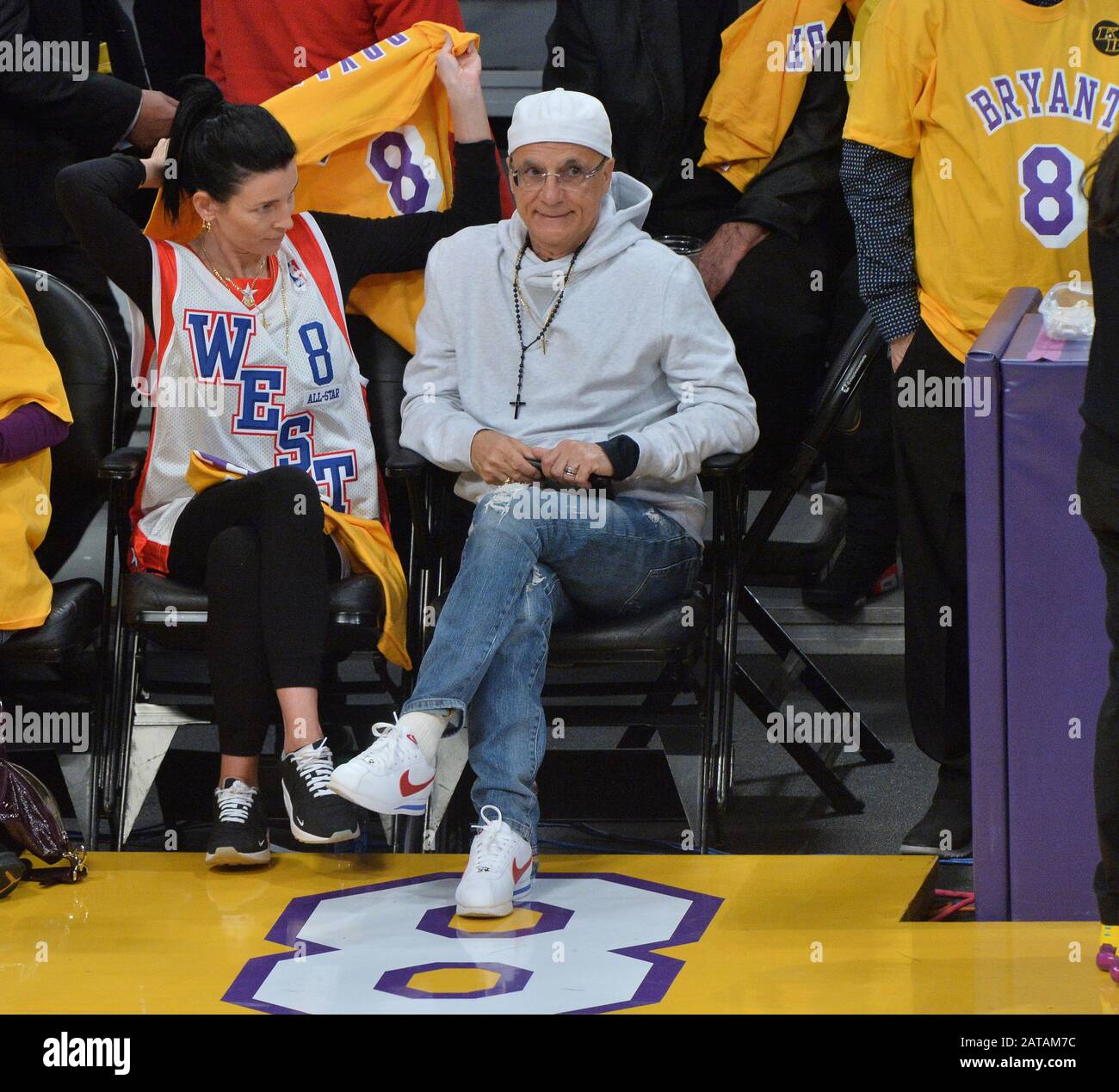 Los Angeles, United States. 31st Jan, 2020. Record producer Jimmy Lovine, best known as the co-founder of Interscope Records and his wife Liberty Ross sit court side during the Los Angeles Lakers vs. Portland Trail Blazers game following a pregame ceremony to honor Kobe Bryant at Staples Center on Friday, January 31, 2020 in Los Angeles. Photo by Jim Ruymen/UPI Credit: UPI/Alamy Live News Stock Photo