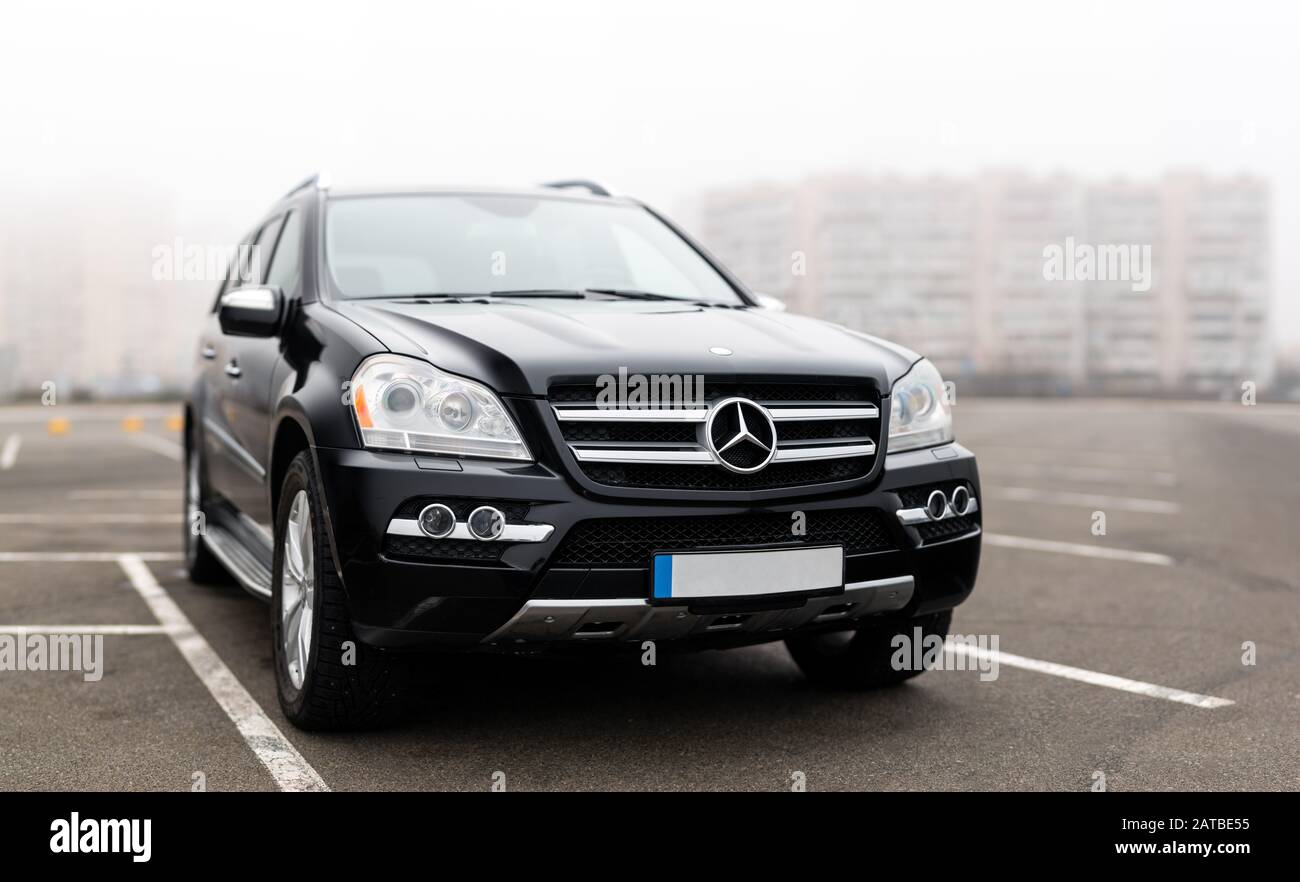 Page 3 Black Mercedes High Resolution Stock Photography And Images Alamy