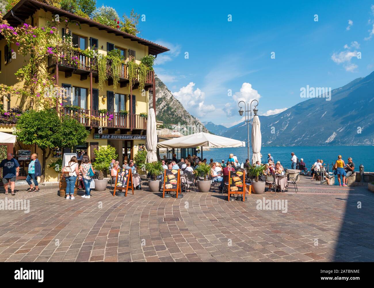 Promenade in limone sul garda hi-res stock photography and images - Alamy
