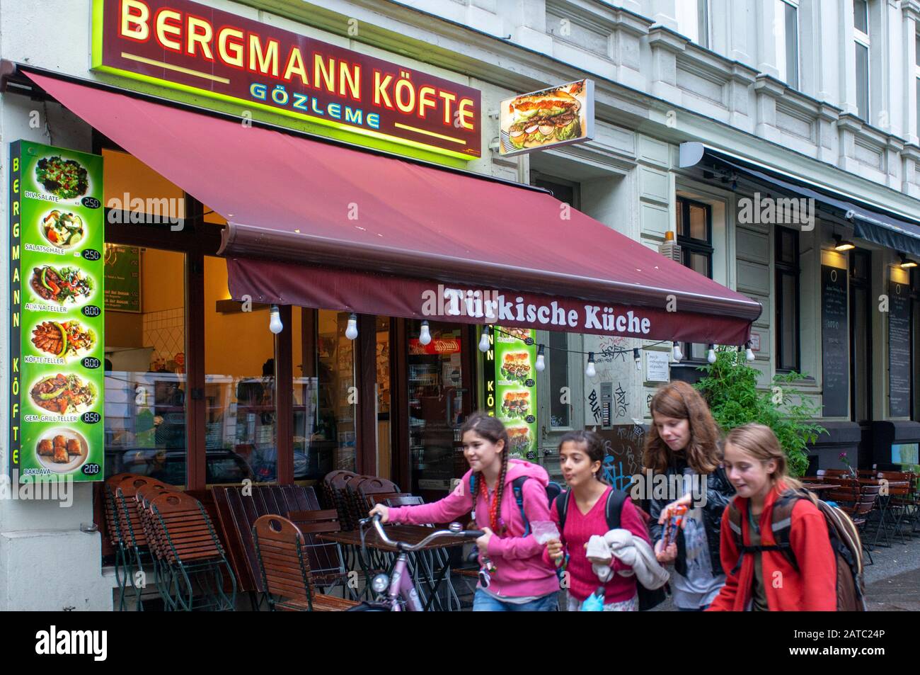 Turkish restaurant with an outdoor terrace, Kreuzberg Schlesisches Tor,  Berlin, Germany, Europe Stock Photo - Alamy