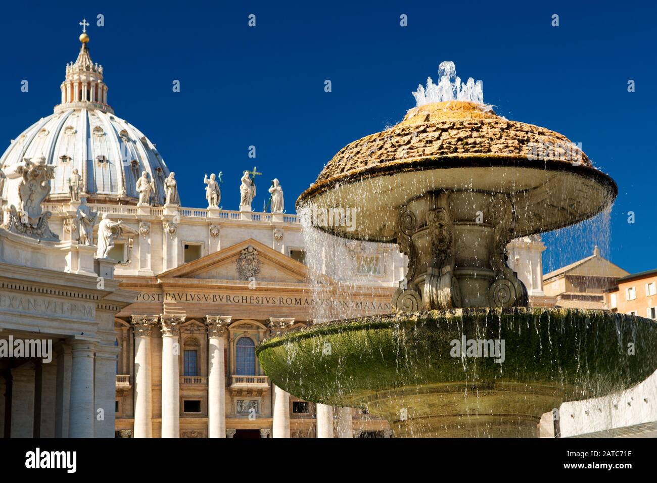 Saint peter square on hi res stock photography and images Alamy