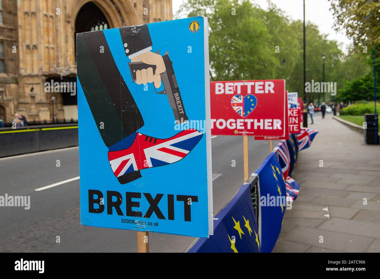 Westminster, London, UK. 1st May, 2019. Brexit SODEM Remain signs outside the Houses of Parliament. Credit: Maureen McLean/Alamy Stock Photo