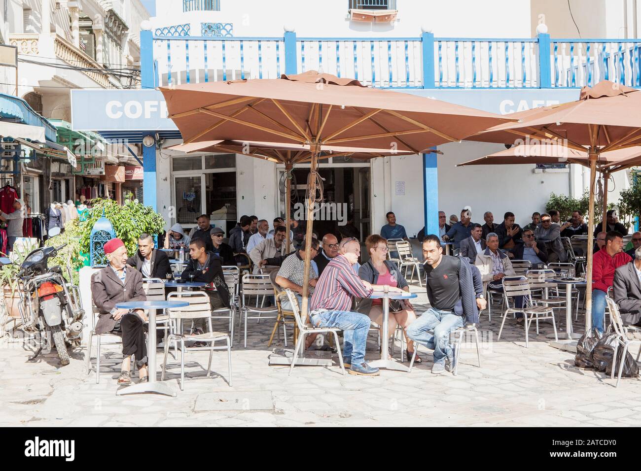 After the main gate Medina of Sousse there is an outdoor cafe to relax Stock Photo