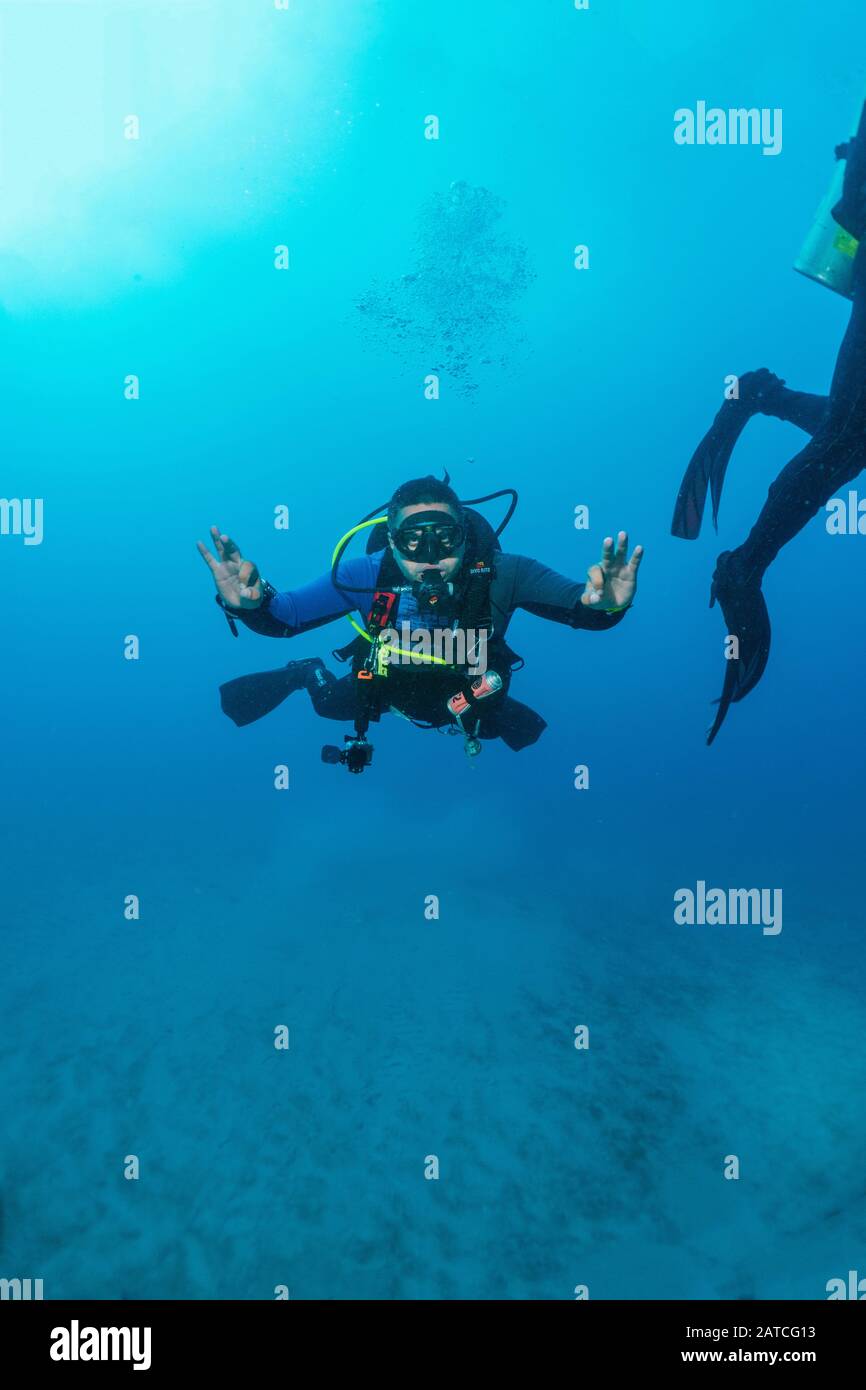 Guide to the beach hires stock photography and images Alamy