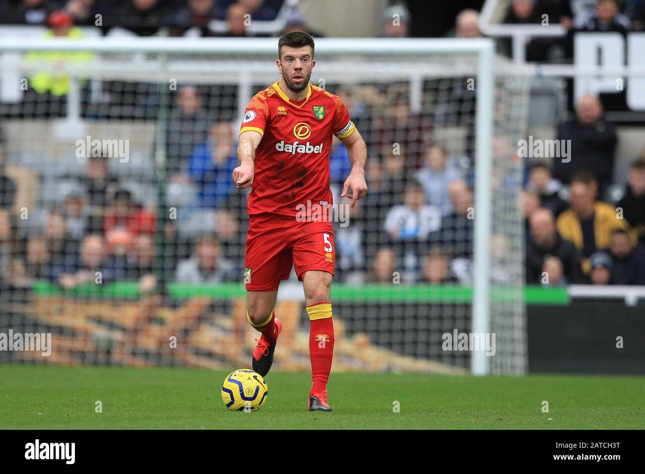 NEWCASTLE UPON TYNE, ENGLAND - FEBRUARY 1ST  Grant Hanley of Norwich City in action  during the Premier League match between Newcastle United and Norwich City at St. James's Park, Newcastle on Saturday 1st February 2020. (Credit: Mark Fletcher | MI News)  Photograph may only be used for newspaper and/or magazine editorial purposes, license required for commercial use Stock Photo