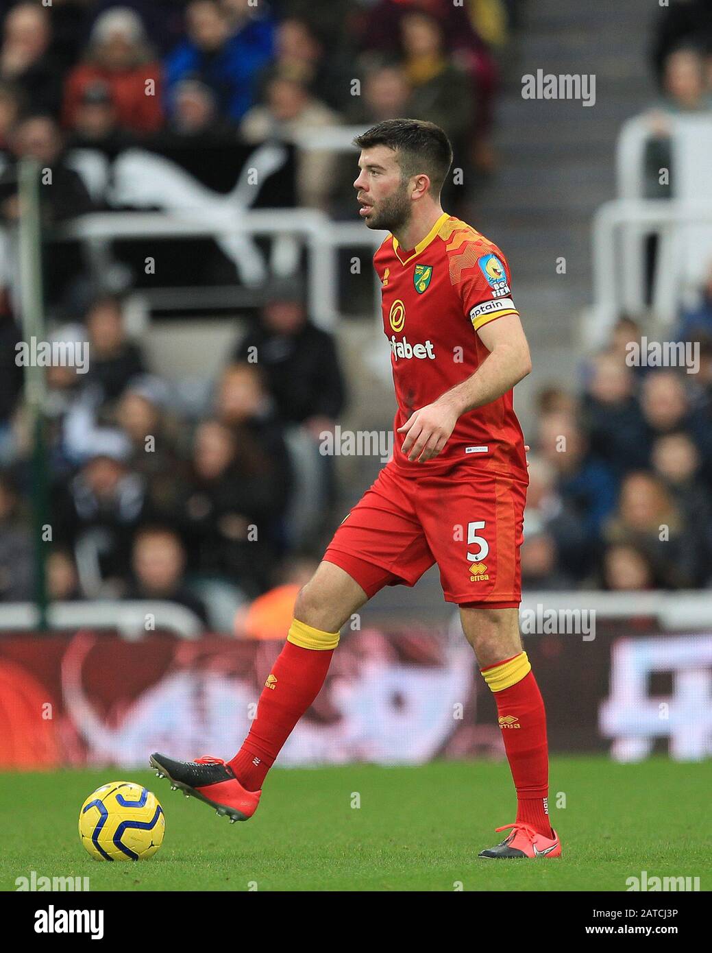 NEWCASTLE UPON TYNE, ENGLAND - FEBRUARY 1ST Grant Hanley of Norwich City during the Premier League match between Newcastle United and Norwich City at St. James's Park, Newcastle on Saturday 1st February 2020. (Credit: Mark Fletcher | MI News)  Photograph may only be used for newspaper and/or magazine editorial purposes, license required for commercial use Stock Photo