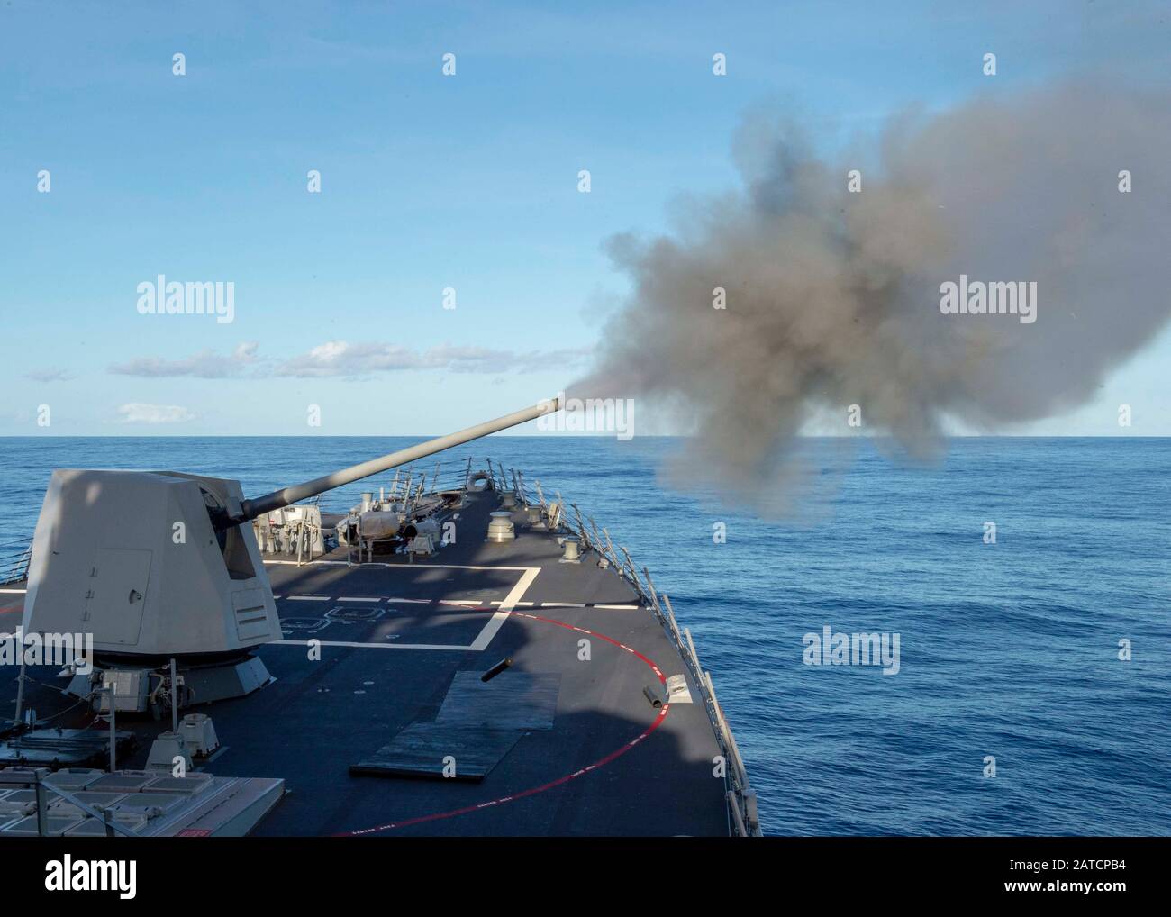 Uss kidd ddg 100 hires stock photography and images Alamy