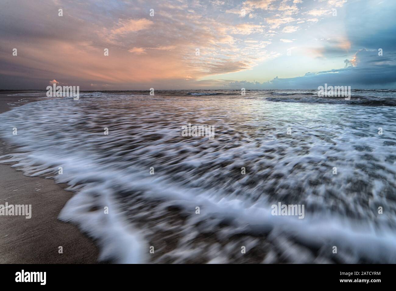 Breathtaking scenery foamy sea hi-res stock photography and images - Alamy