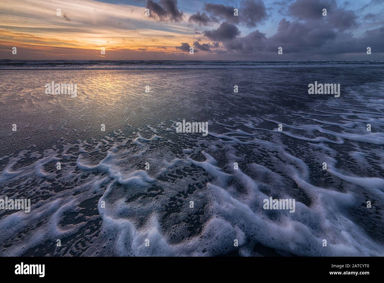 Breathtaking scenery foamy sea hi-res stock photography and images - Alamy
