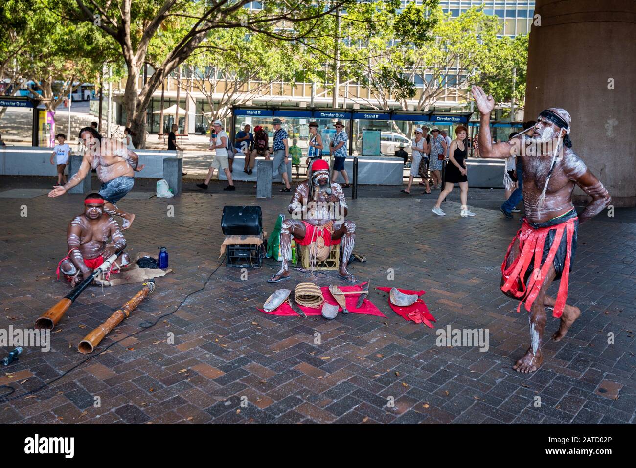 Aboriginal body paint hi-res stock photography and images - Alamy