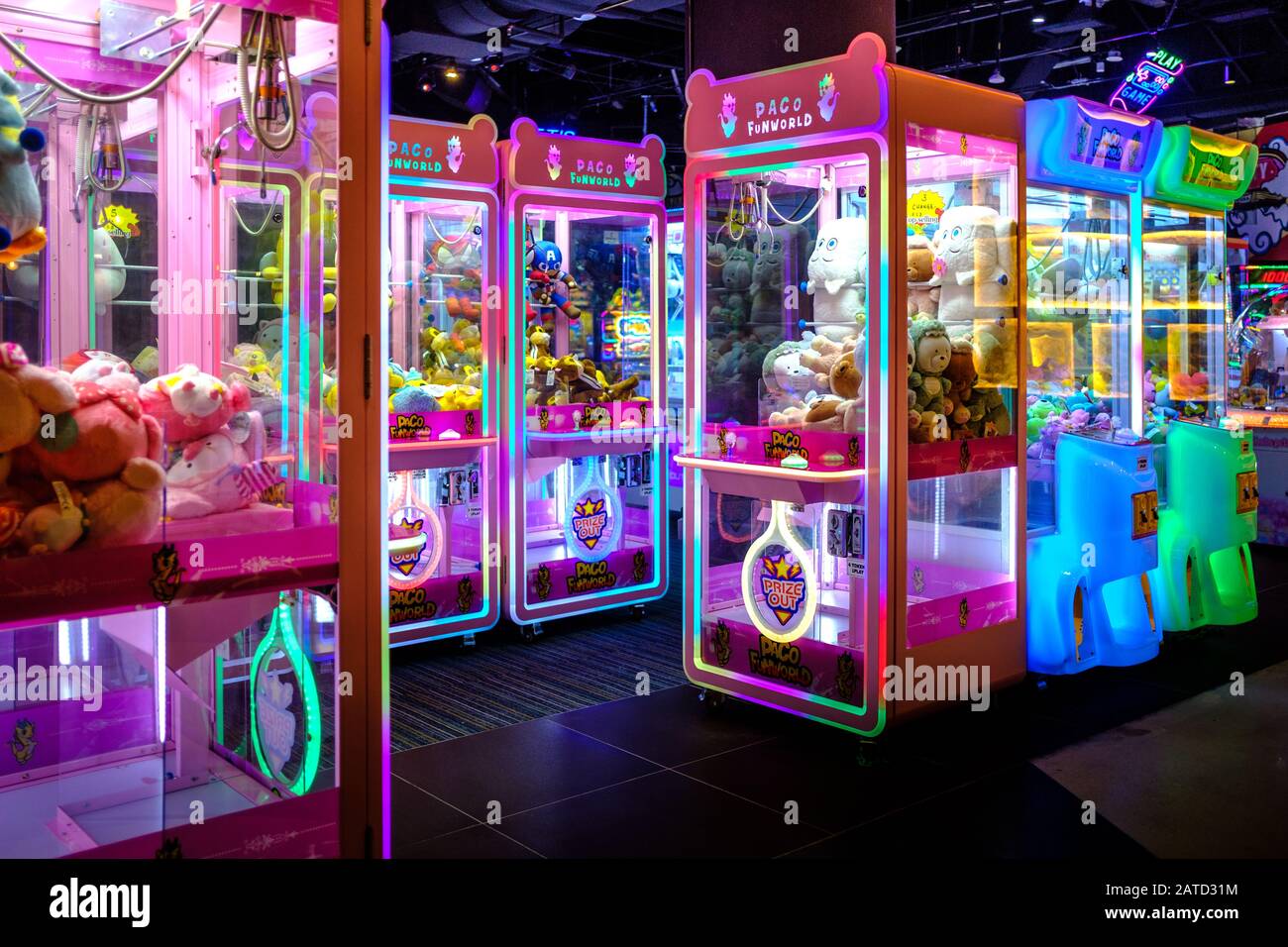 Toy crane machine hi-res stock photography and images - Alamy