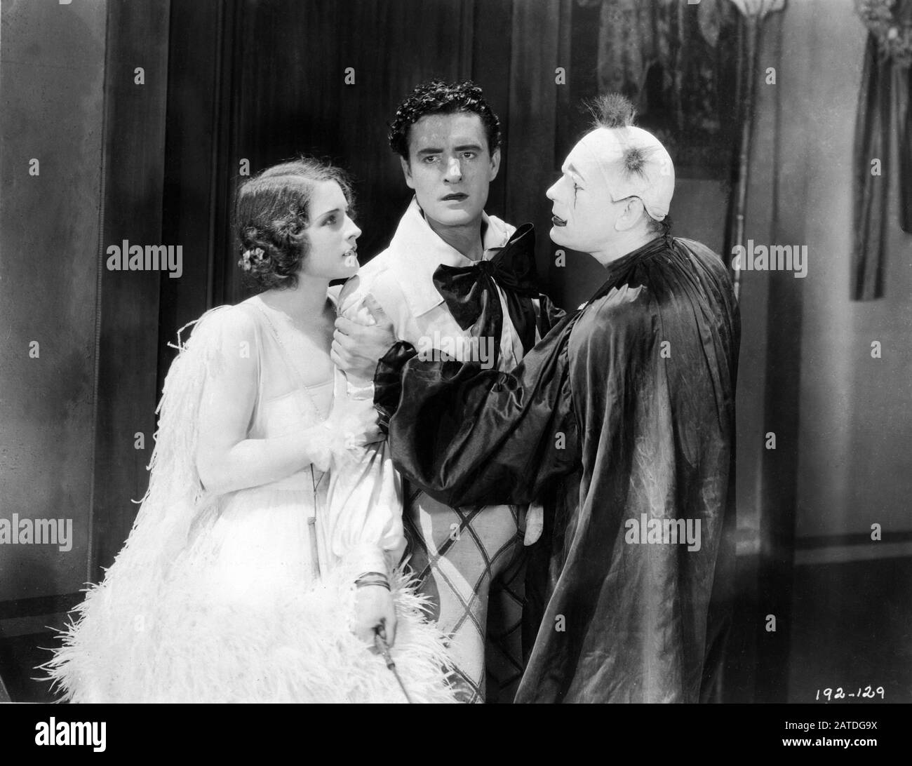 NORMA SHEARER JOHN GILBERT and LON CHANEY in HE WHO GETS SLAPPED 1924 director VICTOR SEASTROM / SJOSTROM from play by Leonid Andreyev Silent movie producer LOUIS B. MAYER Metro - Goldwyn Pictures Corporation Stock Photo