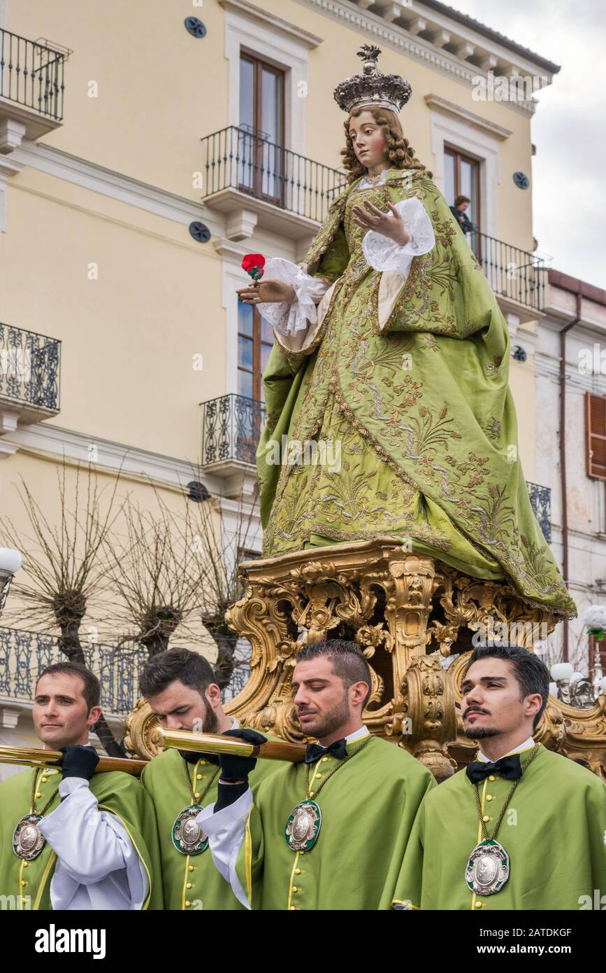 Figure of Saint Mary, carried by confraternity members, at Madonna che Scappa procession on Easter Sunday in Sulmona, Abruzzo, Italy Stock Photo