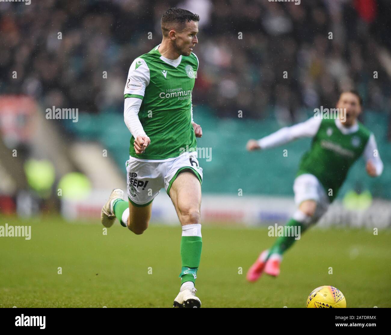 Easter Road Stadium Edinburgh Scotland Uk 1st Feb 20 Hibernian 2 Vs St Mirren 2 Scottish Premiership Match Hibs New Signing Paul Mcginn Stock Photo Alamy