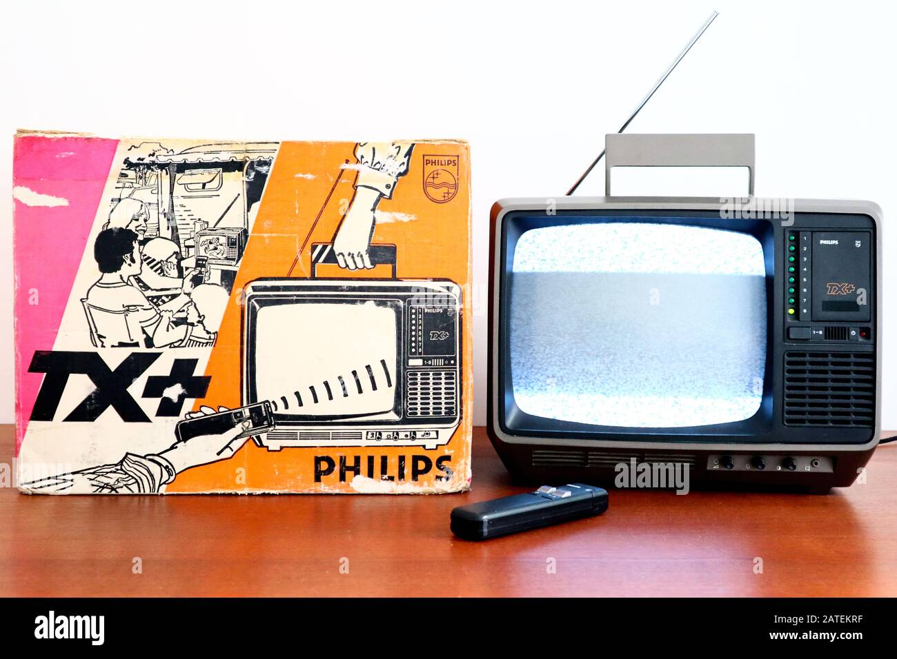 1970s Retro Old PHILIPS Philetta TX+ 12B912 TV. The first B/W Portable TV  with Remote Control produced by Philips Stock Photo - Alamy