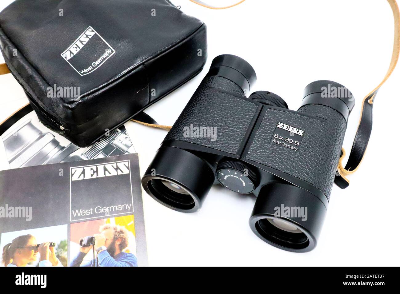 Carl ZEISS Dialyt 8x30B Binoculars made in West Germany Carl ZEISS Dialyt 8x30B Binoculars made in West Germany