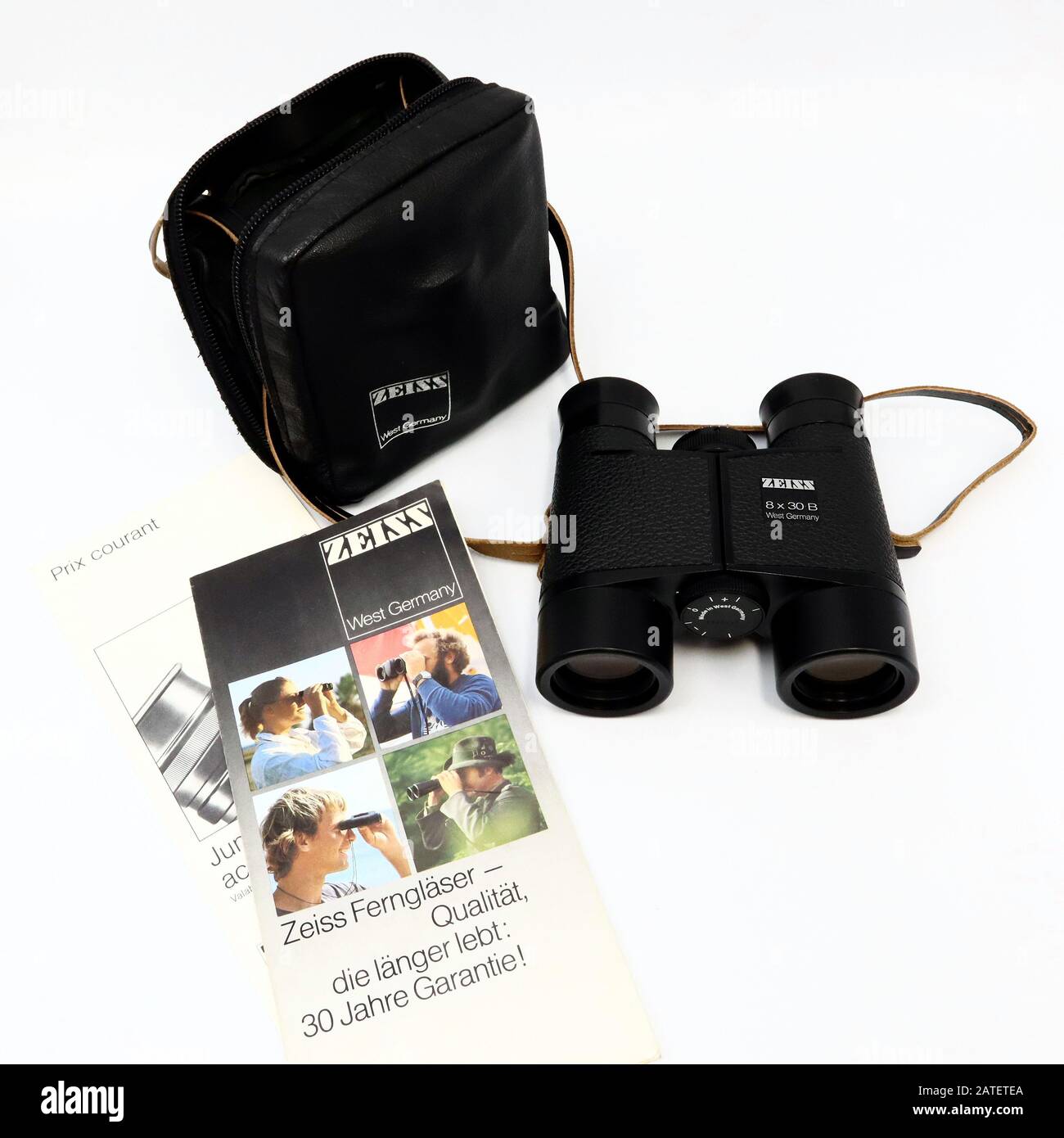 Carl ZEISS Dialyt 8x30B Binoculars made in West Germany Stock Photo Alamy