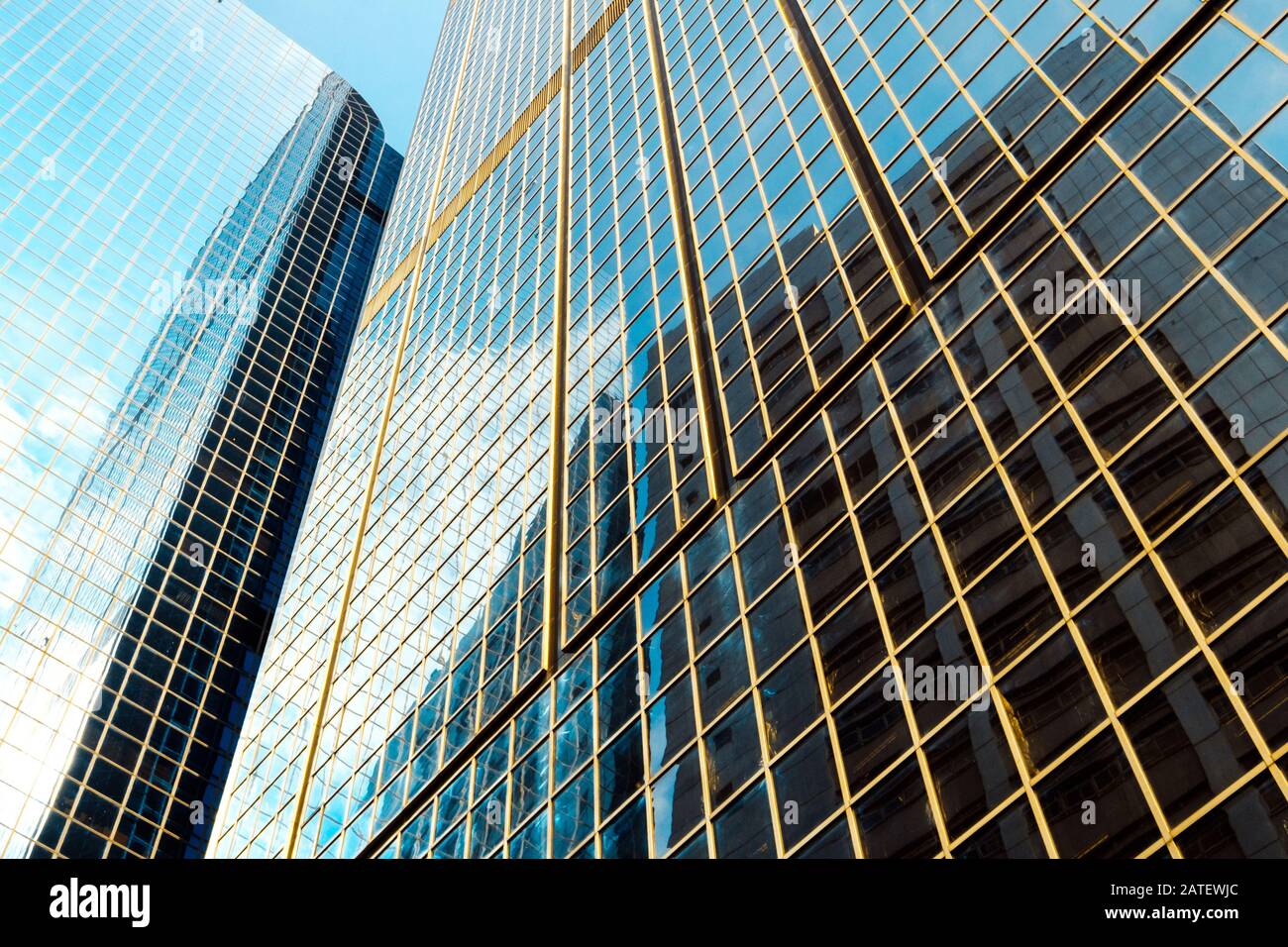 glass facade of modern skyscraper building Stock Photo - Alamy