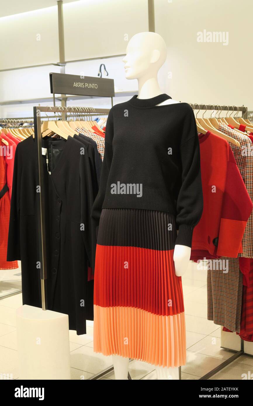Womens Apparel Stock Photos Womens Apparel Stock Images Alamy