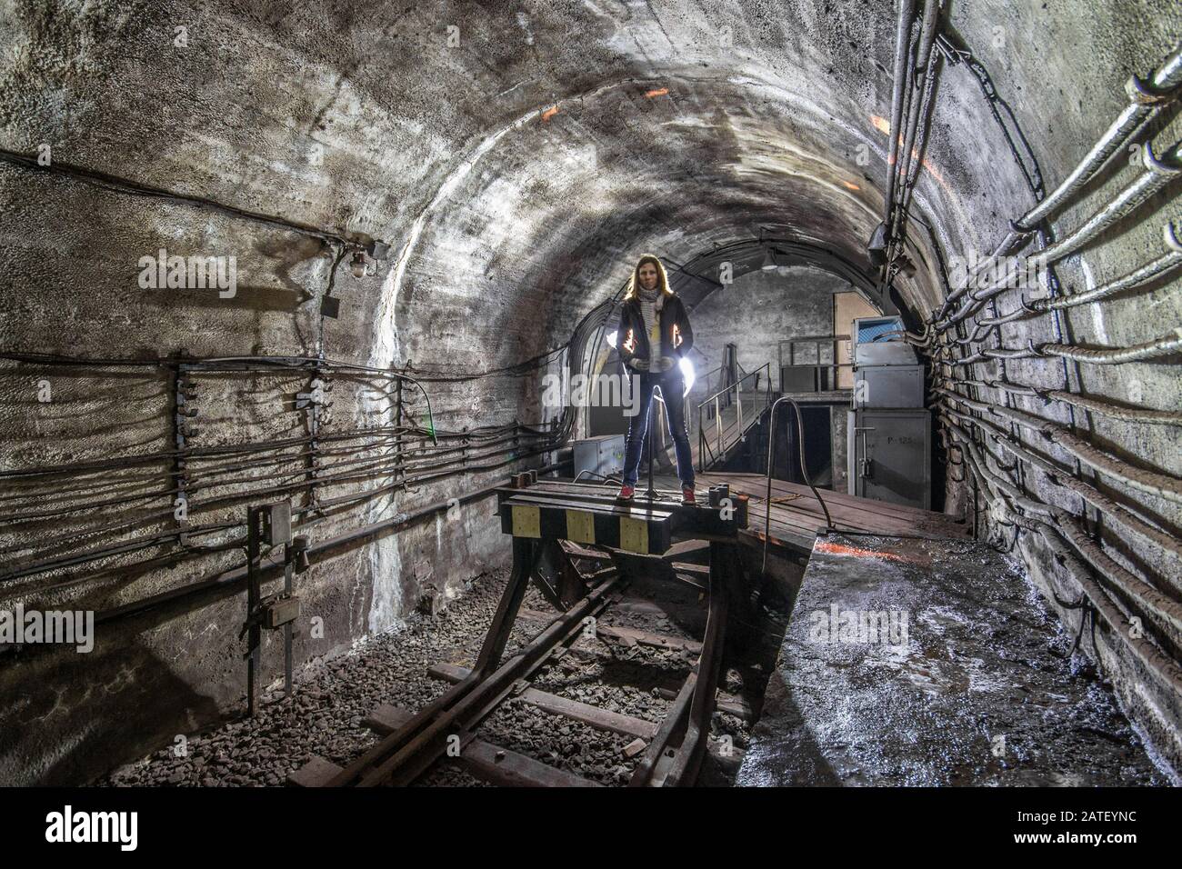 Arsenalnaya metro hires stock photography and images Alamy