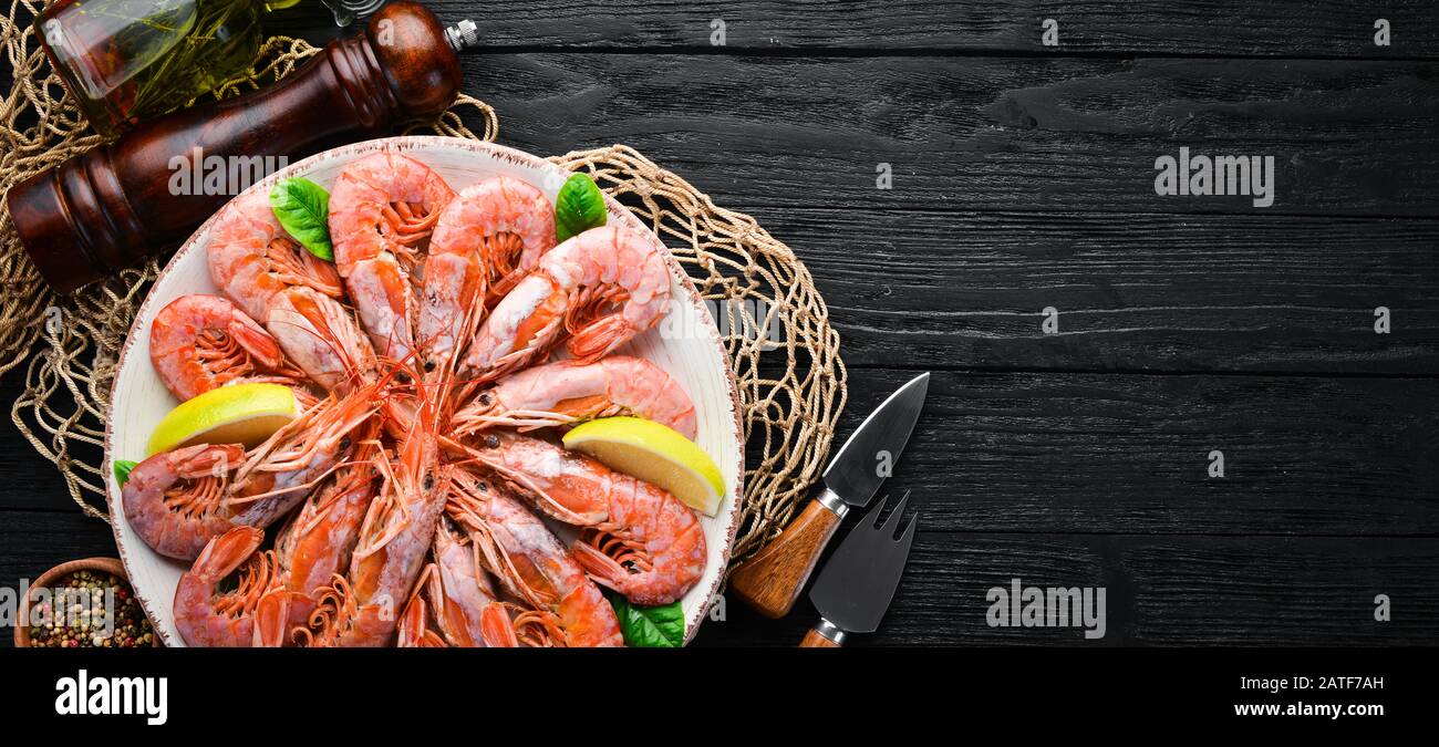 Large prawn hi-res stock photography and images - Page 20 - Alamy