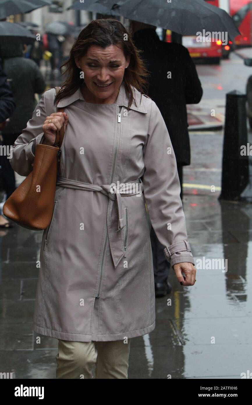 Lorraine Kelly gets caught in a shower in regent st but is saved