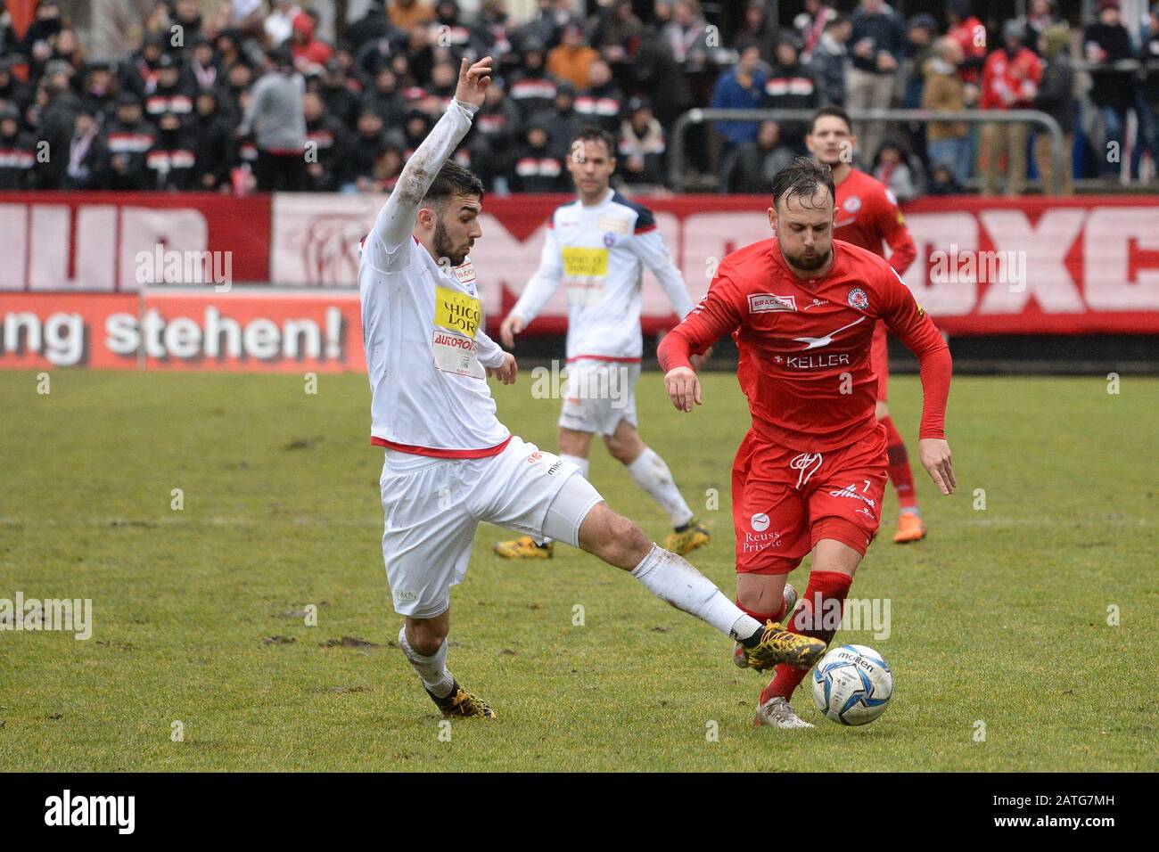 Winterthur, Switzerland. 02nd Feb, 2020. 2.02.2020, Winterthur, Stadion  Schützenwiese, FC Winterthur - Chiasso, forward Luka Sliskovic, FC  Winterthur against defender Kreshnik Hajrizi, Fc Chiasso (Photo by Sergio  Brunetti/Pacific Press) Credit: Pacific ...