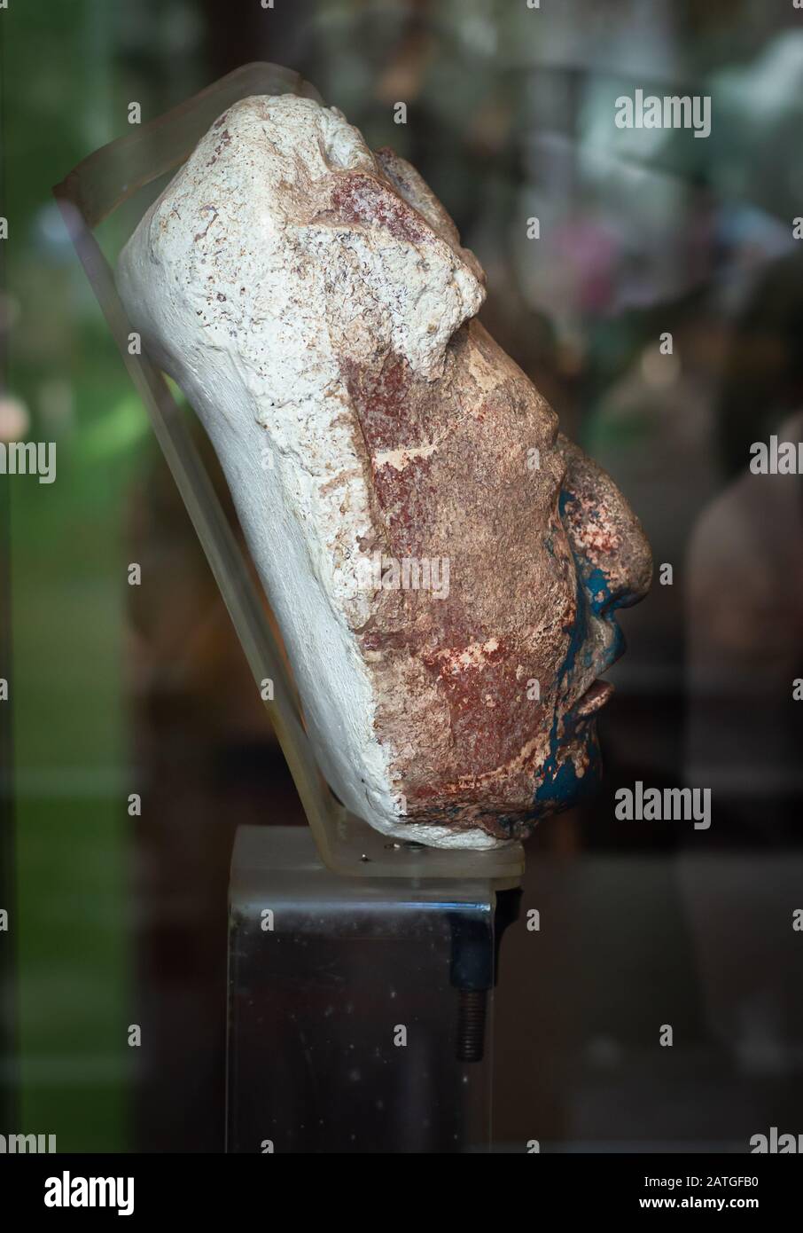 Mayan head at the Dzibilchaltun museum, Yucatan, Mexico Stock Photo