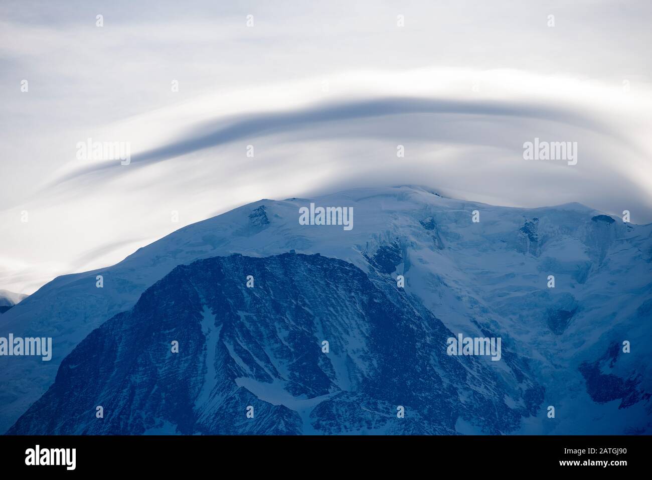 France, Haute-Savoie (74), Alps, Mont Blanc (4807 m) with lenticular cloud Stock Photo