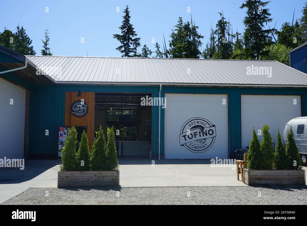 Tofino Browing Co, great place to stop in Tofino to drink good beers and have fun with friend, Tofino, Vancouver Island, British Columbia, Canada Stock Photo