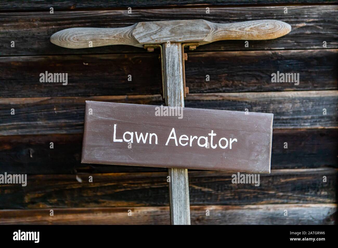 Lawn aerator canada hires stock photography and images Alamy